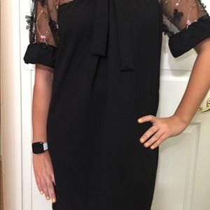 ✨High neck flower embroidered dress✨